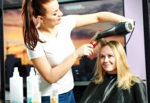 Δεν ισχύει το χρονικό όριο των 2 ωρών για τα κομμωτήρια.