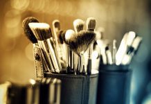 Μα τους Θεούς των Πινέλων, δεν πιάνω σφουγγαράκι!