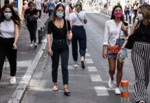 Ανοίγει το λιανεμπόριο. Σαβ/Κύριακα επιτρέπονται οι εκτός δήμου μετακινήσεις!