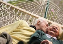 Γιατί το πρόσωπό σας γερνά και τι μπορείτε να κάνετε για να αντιστρέψετε τη διαδικασία γήρανσης