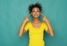 Καλός Κομμωτής: Πρέπει να λέει ναι, να συμφωνεί, να ακούει και να επηρεάζεται;