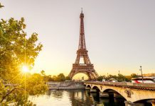 Ταξίδι στην πόλη του Φωτός…