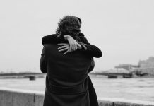 Η τελευταία φορά, το τελευταίο φιλί… η τελευταία φορά τελευταίο φιλί hairdressingnews