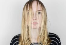 Λιπαρά μαλλιά στην κεφαλή;