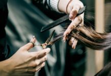 Ποια είναι η εξέλιξη του Κομμωτή;