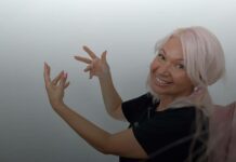 Εύκολο και γρήγορο χτένισμα για μακριά μαλλιά!